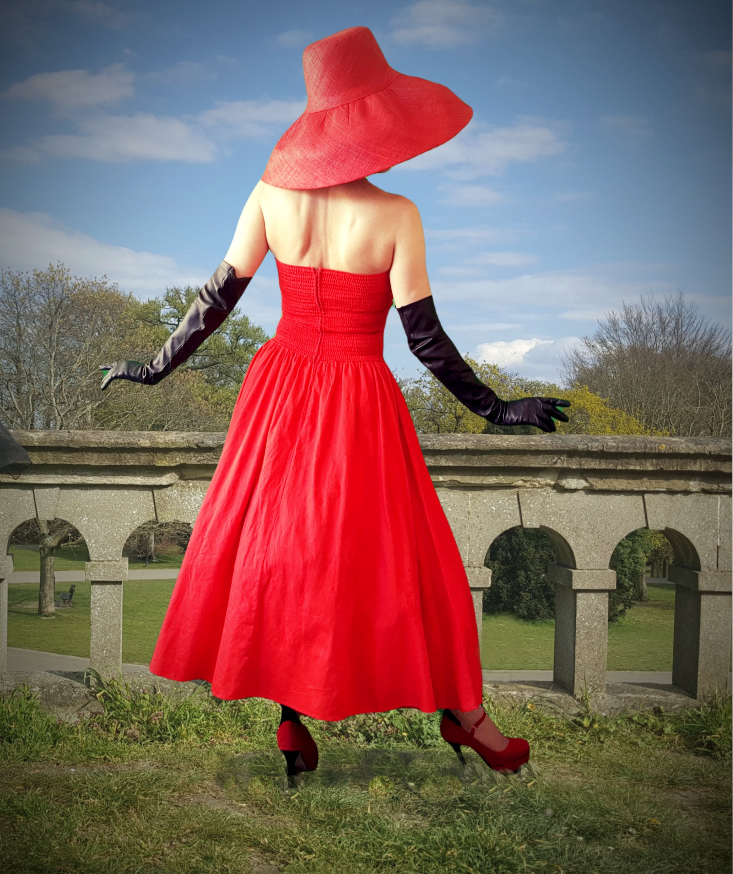 Gorgeous Vintage Late 1970s/1980s Does 1950s Boned RED