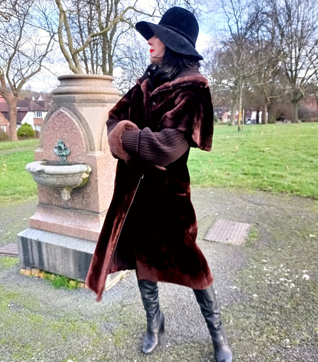 Vintage 1970er Jahre Sprung Freres Mouton Pelz Cape Mantel mit