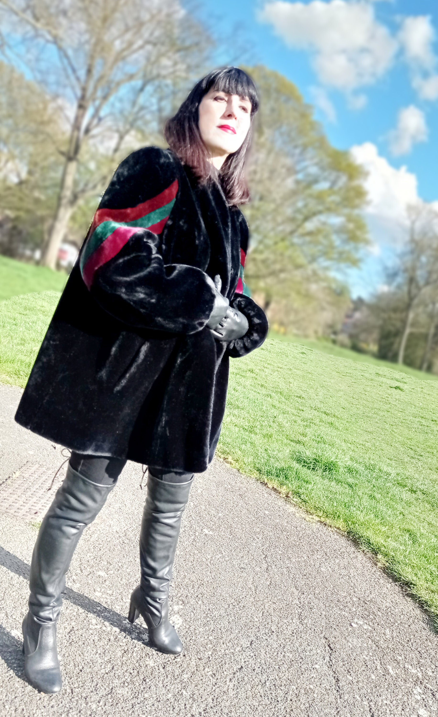 Vintage Late 1970s Early 1980s Sasson Faux Fur Jacket Coat Black