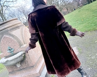 Vintage 1970er Jahre Sprung Freres Mouton Pelz Cape Mantel mit