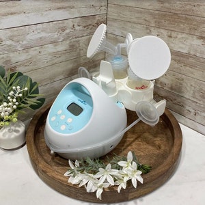 Bottle Holder for Spectra Breast Pump - All in One - Fits the Newest Model (June 2024 and Newer) - Also Fits Previous Model (Pre June 2024)