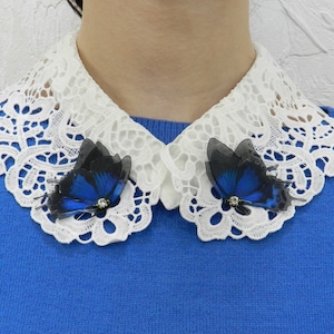 Detachable white lace collar with butterflies lapel pins