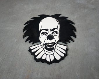Engraved Pennywise Face Wooden Cutout, 1990 IT Movie Décor, Halloween Decorations, Pennywise Gifts, Tim Curry Pennywise The Clown