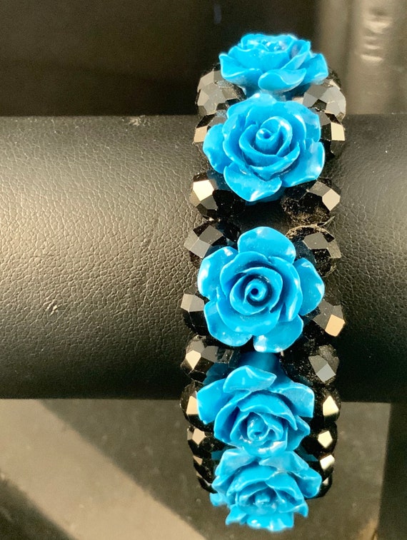 Hermosas rosas azules surronded por pulsera de cuentas - Etsy México