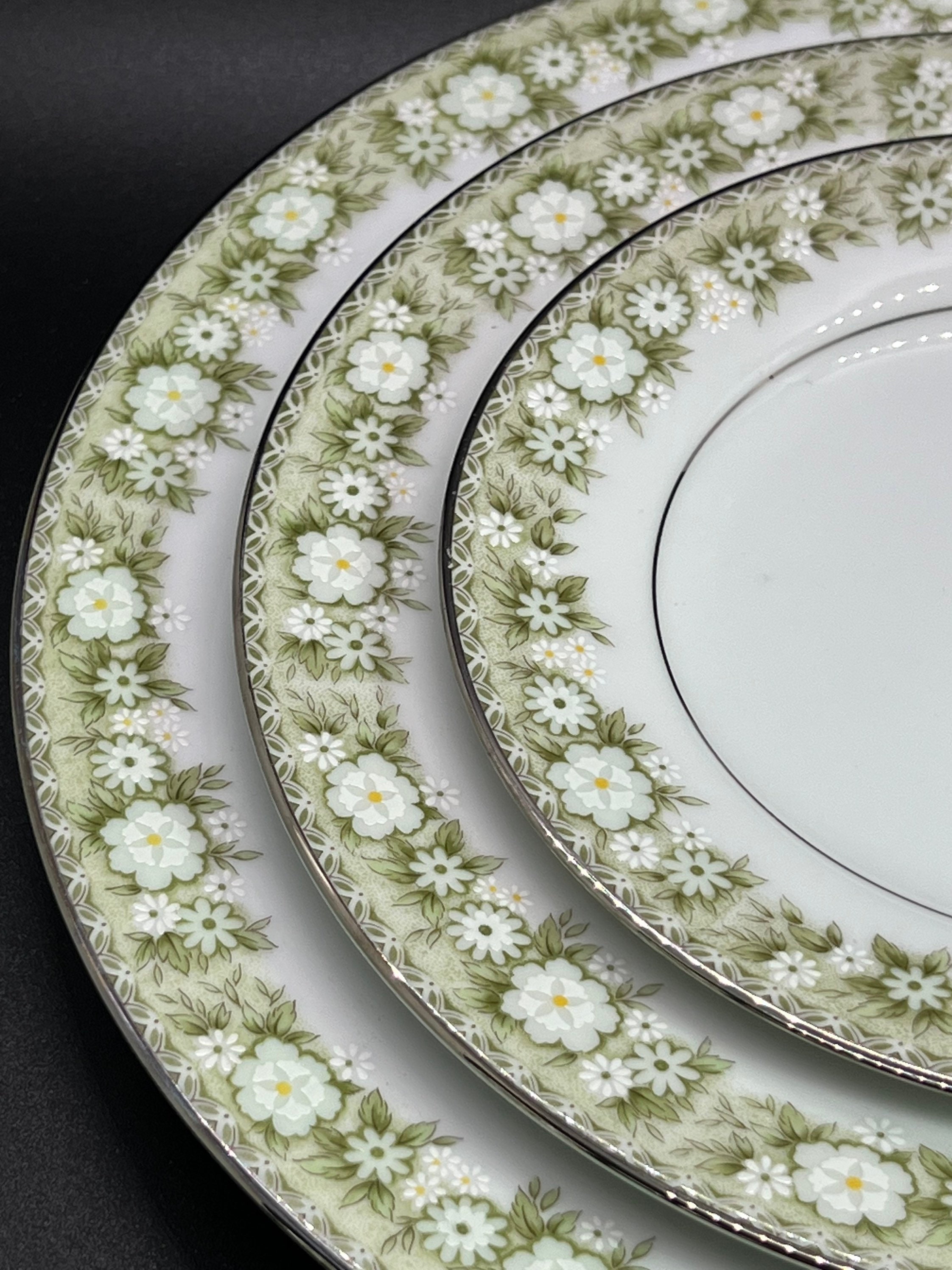 Noritake Princeton 3 Pieces Dinner Plate, Salad Plate and Bread