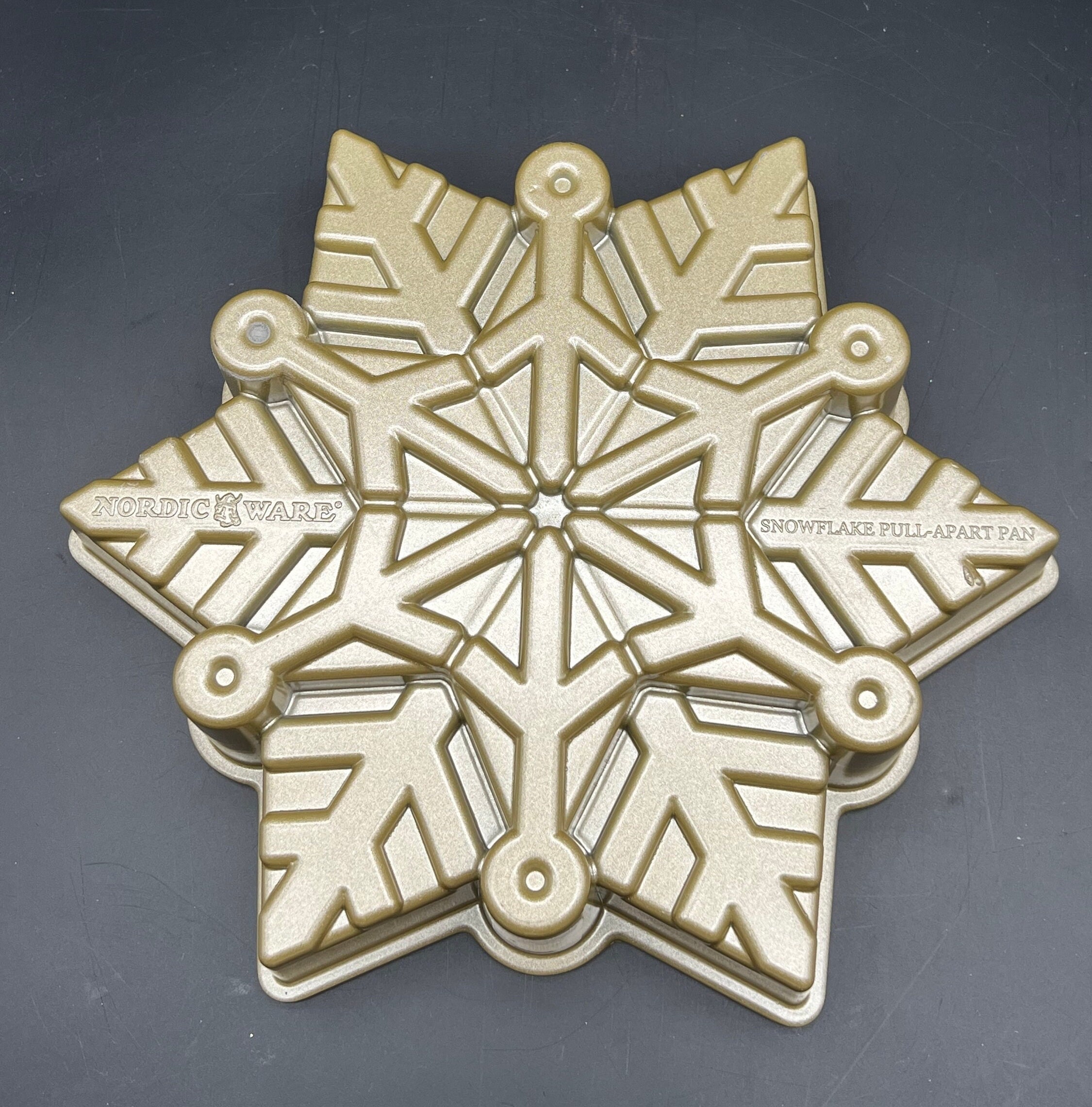 Nordic Ware Frozen Snowflake Pan 