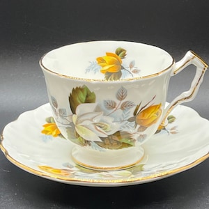 Vintage Aynsley Bone China Tea Cup and Saucer 2810F White and Yellow Roses