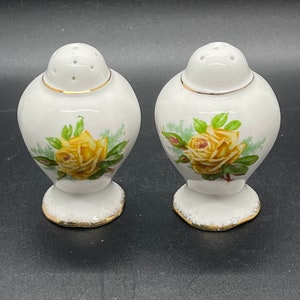 Royal Albert Tea Rose Salt and Pepper Shaker Set
