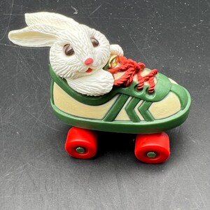 1984 Hallmark Keepsake Roller Skating Rabbit Ornament Holiday
