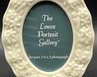 Lenox Wedding Promises Collection Frame Holds 2.5” x 3” - Ivory Size 4-3/8” x 3.25”