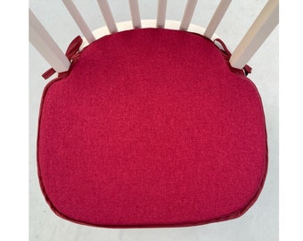 Highlander Crimson Spindle Back Shape Chair Seat Pads (To Fit Seats Approx.17"x 15")