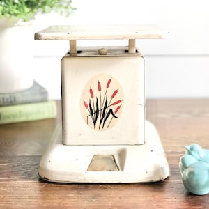 Vintage Kitchen Scale with Cattails Pattern; Sears Roebuck Kitchen Scale; White, Cream Metal Scale; Rustic Kitchen Decor; Housewarming Gift