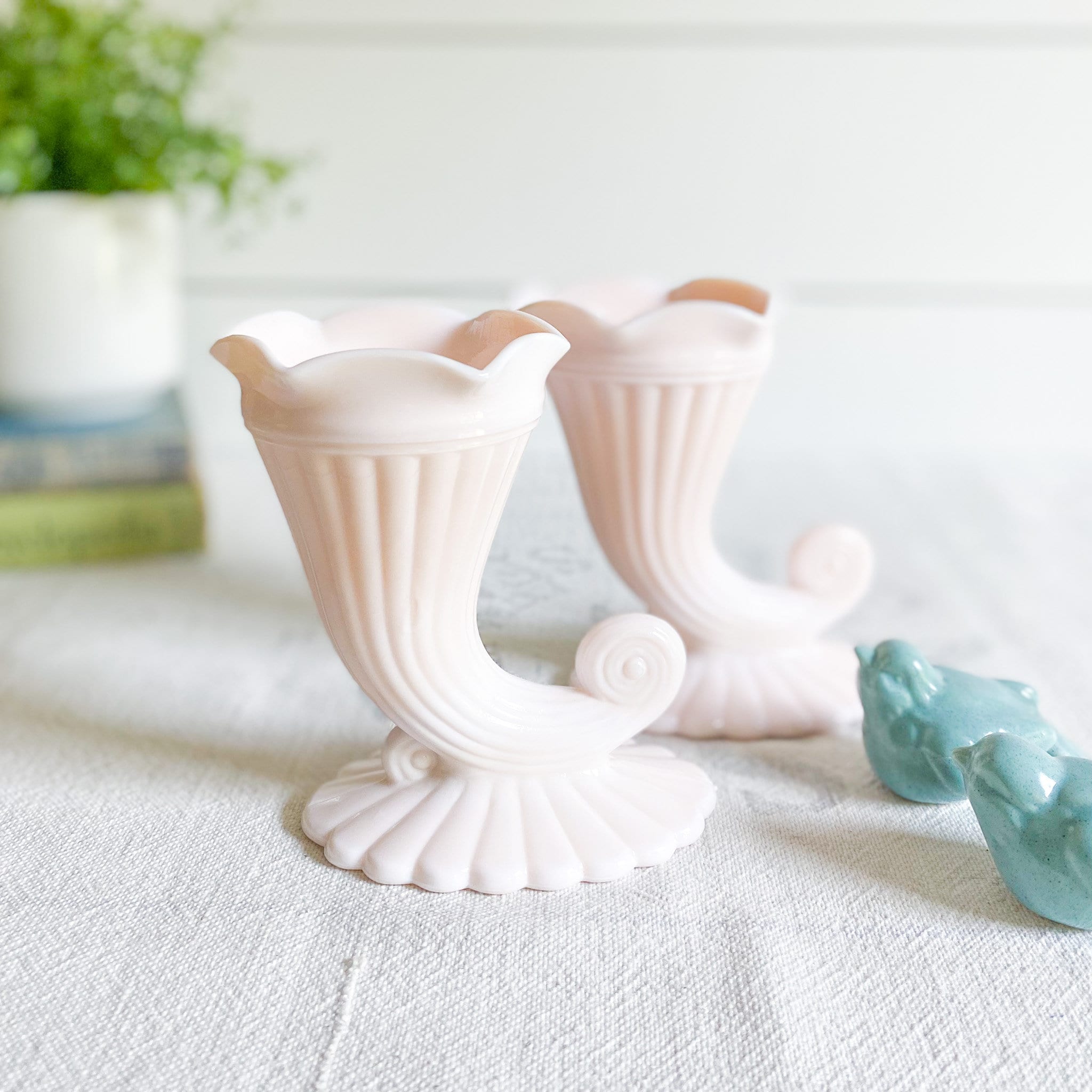 Pair Of Vintage Jeannette Glass Shell Pink Cornucopia Vases; Milk Footed Horn Vase; 1950S Bud Vase, Planter; Mid Century Decor