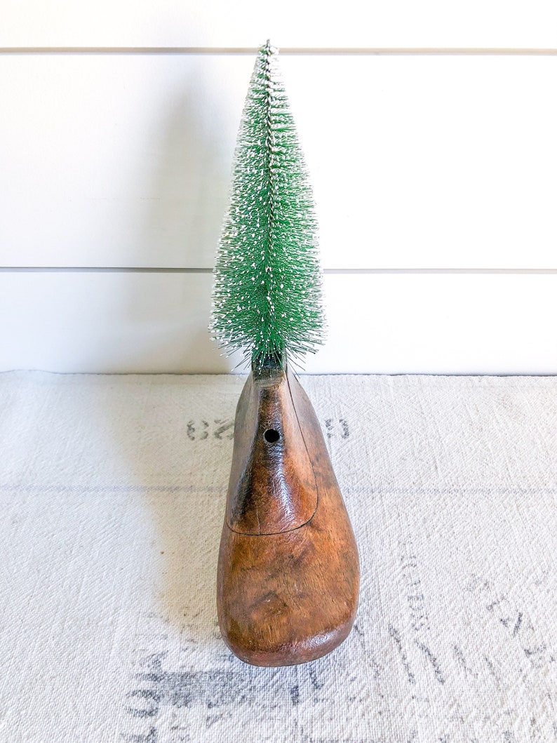 Childs Wooden Shoe Last w/Bottle Brush Tree Shoe Form w/Sisal Tree Vintage Christmas, Holiday Decor Christmas Gift, Farmhouse Decor image 3