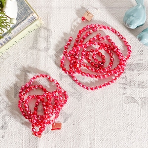 Paar Vintage Rot-Pink Quecksilber Glas Perlen Weihnachtsgirlande; Federbaum Merkur Glasperlenstränge; Weihnachtsbaum, Manteldekoration