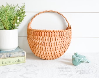 Vintage Wicker Hanging Basket; Woven Hanging Wall Basket; Handled Flower Display Basket; Cottage Farmhouse Wall Decor; Housewarming Gift