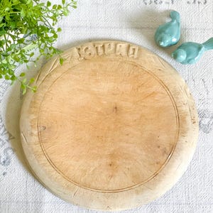 Antique Wooden Bread Board; Round English Wood Bread Cutting Board; Hand-Carved Bread Serving Platter; Charcuterie Board; Treenware