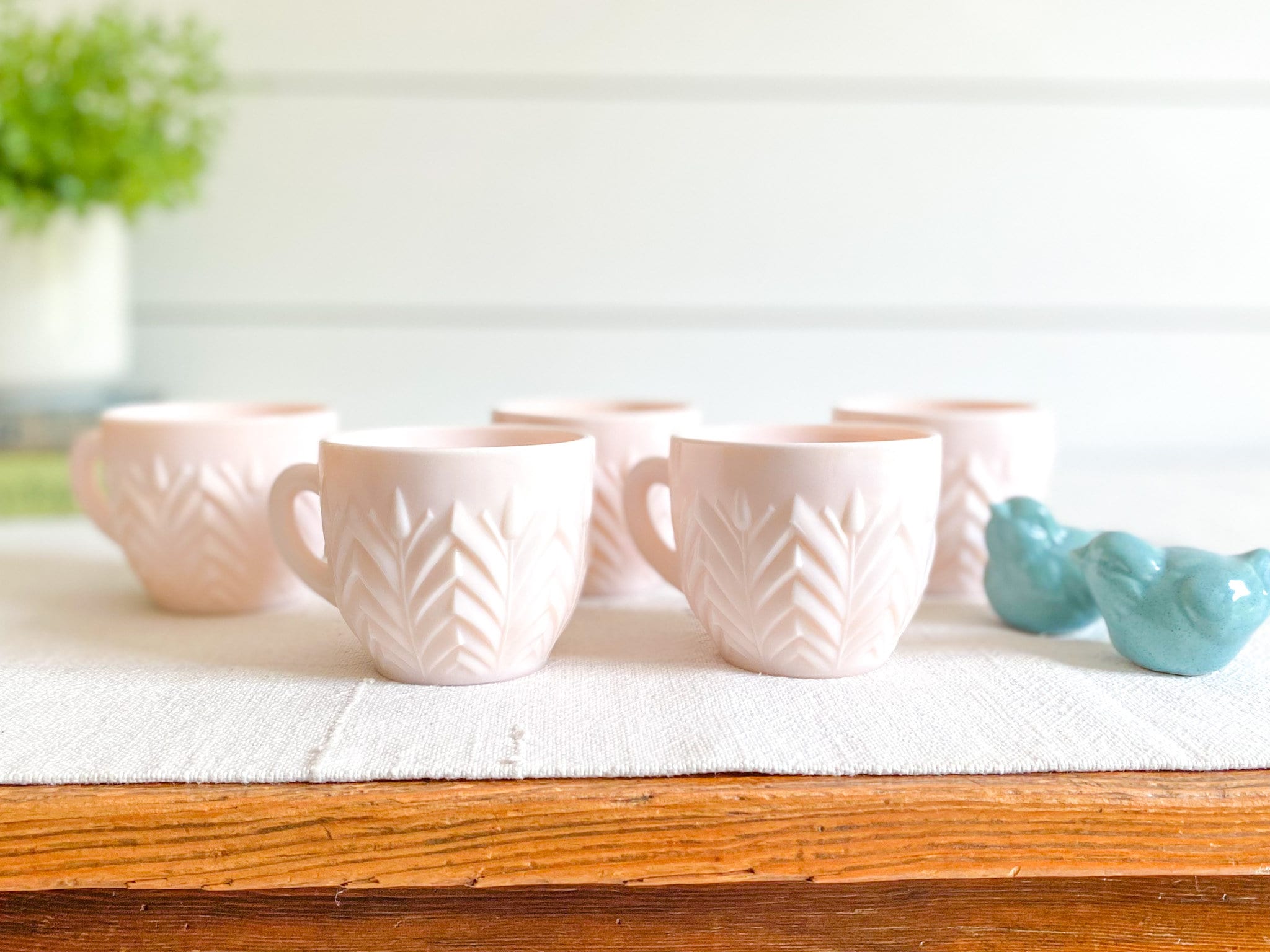Vintage Jeannette Glass Shell Pink Punch Cups; Pale Pink Milk  display picture 1