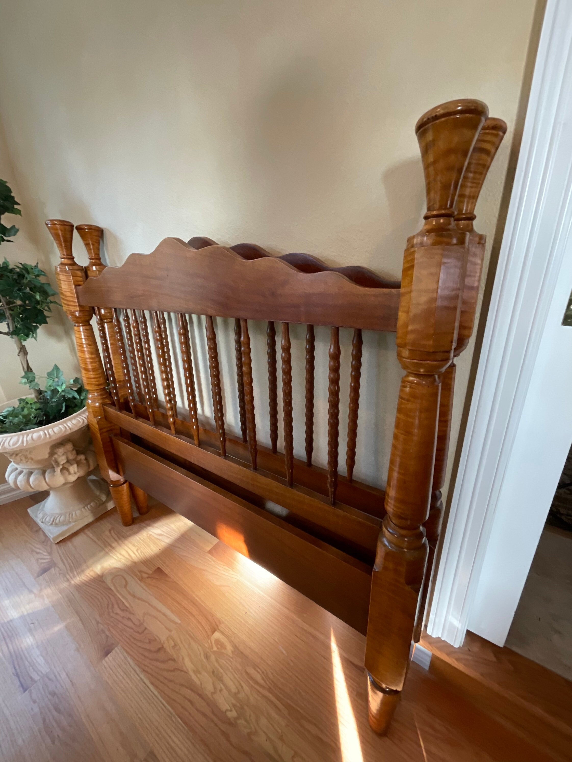 Jenny lind daybed vintage deals