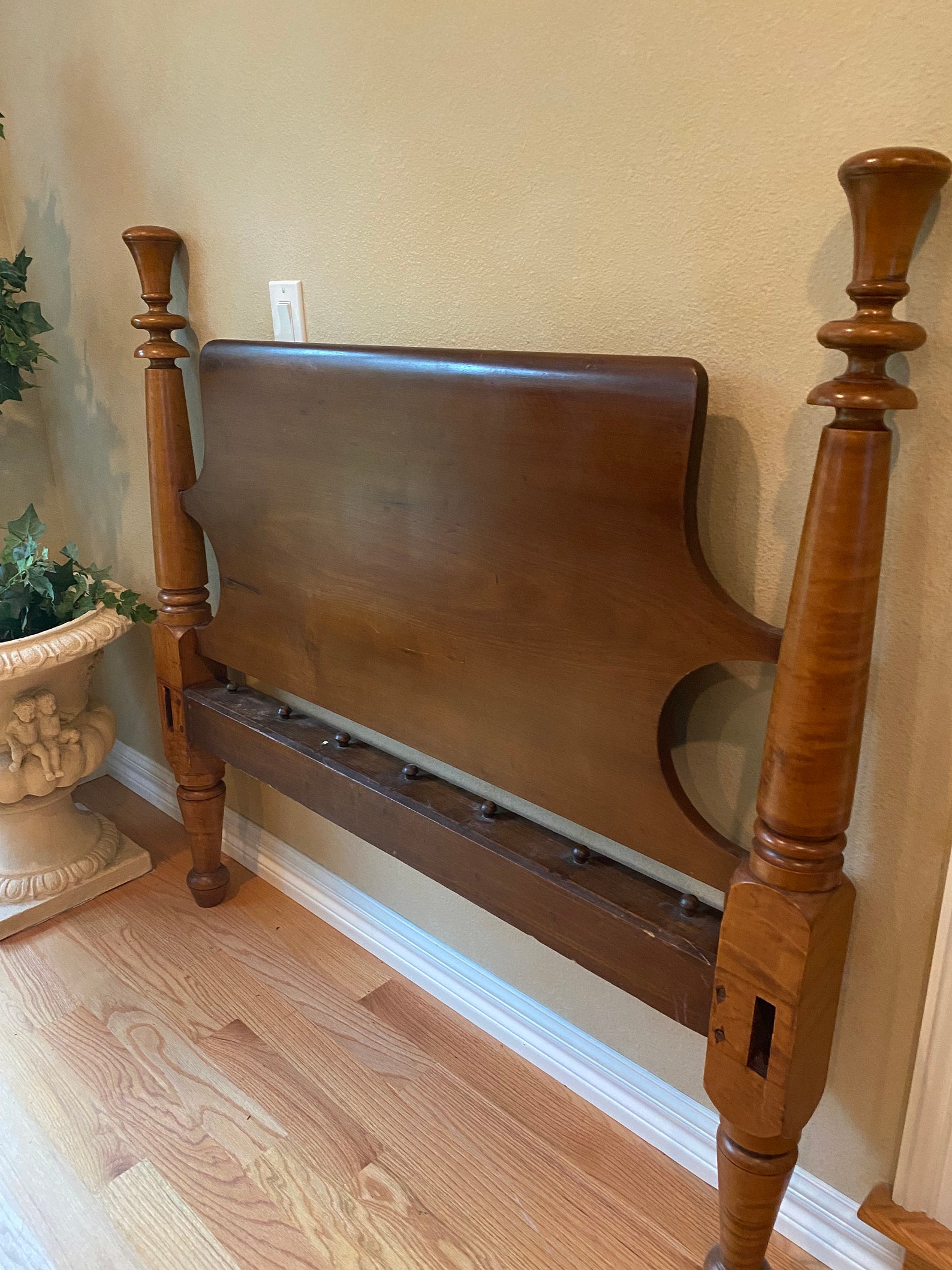 Antique Maple 4-poster Rope Bed From 1800s Antique 3/4 Size With Bell ...