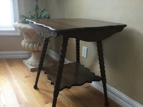 Spindle leg end table deals
