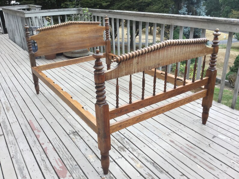 Antique Heirloom Bobbin Spindle Bed Jenny Lind Bed 3/4 Size Etsy