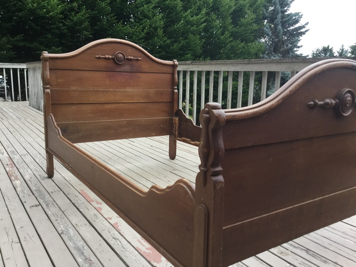 Antique Twin Size Sleigh Bed From Late 1800's Etsy.de