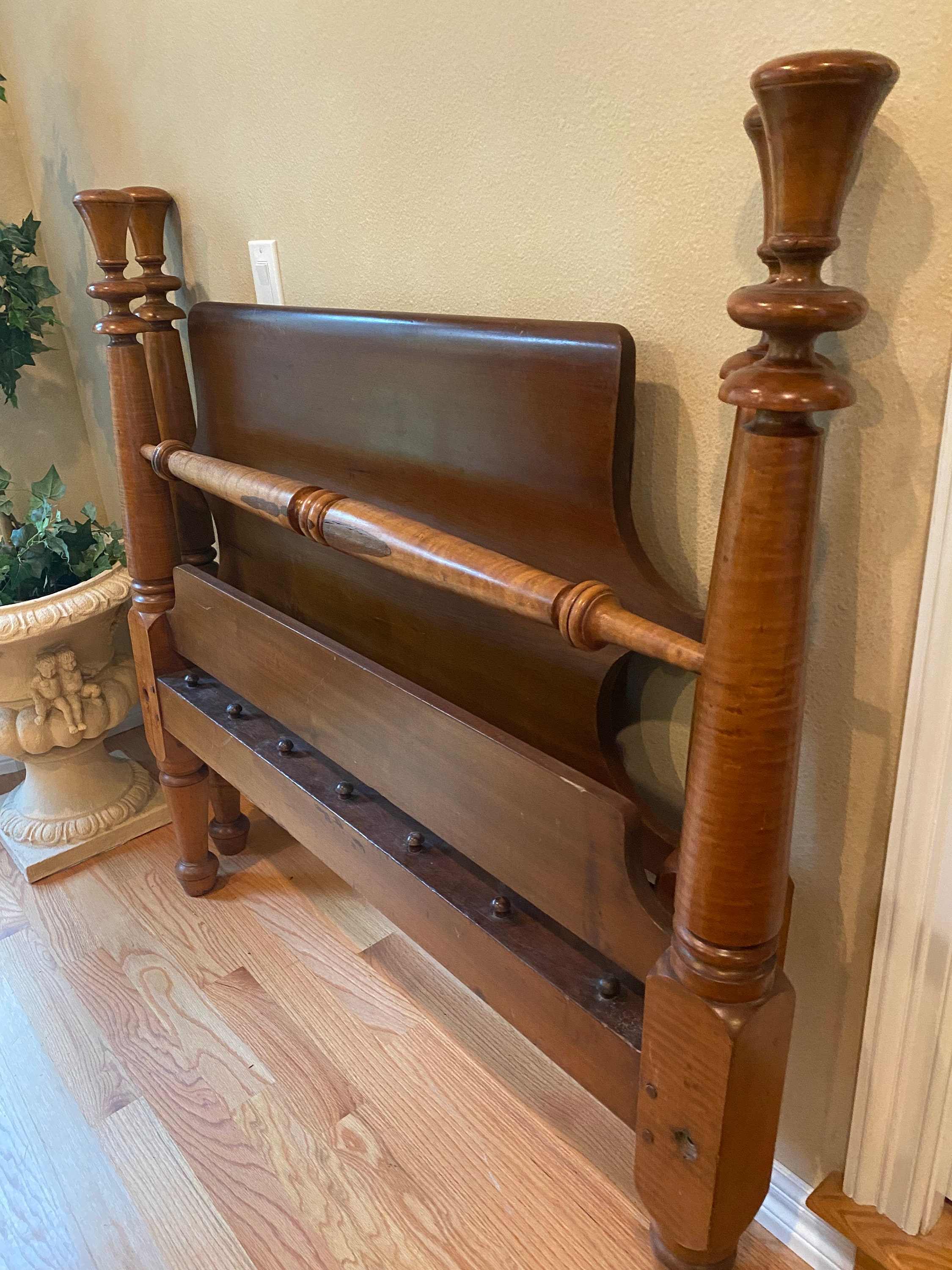 Antique Maple 4-poster Rope Bed From 1800s Antique 3/4 Size With Bell ...