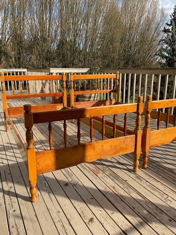Stickley twin bed deals