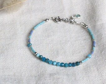 Armband i 925 sterlingsilver med japanska Miyuki-pärlor och turkosa apatitstenar