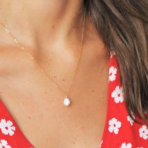 Cultured pearl necklace, gold filled chain necklace 14K, gold necklace with cultured pearl, gift for woman