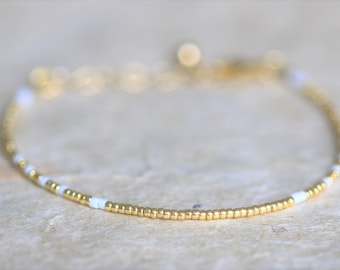 Delikat armband, Miyuki-pärlarmband, 14k guldfylld kedja, armband med anpassningsbar tofs, guldsmycken, present till kvinnor