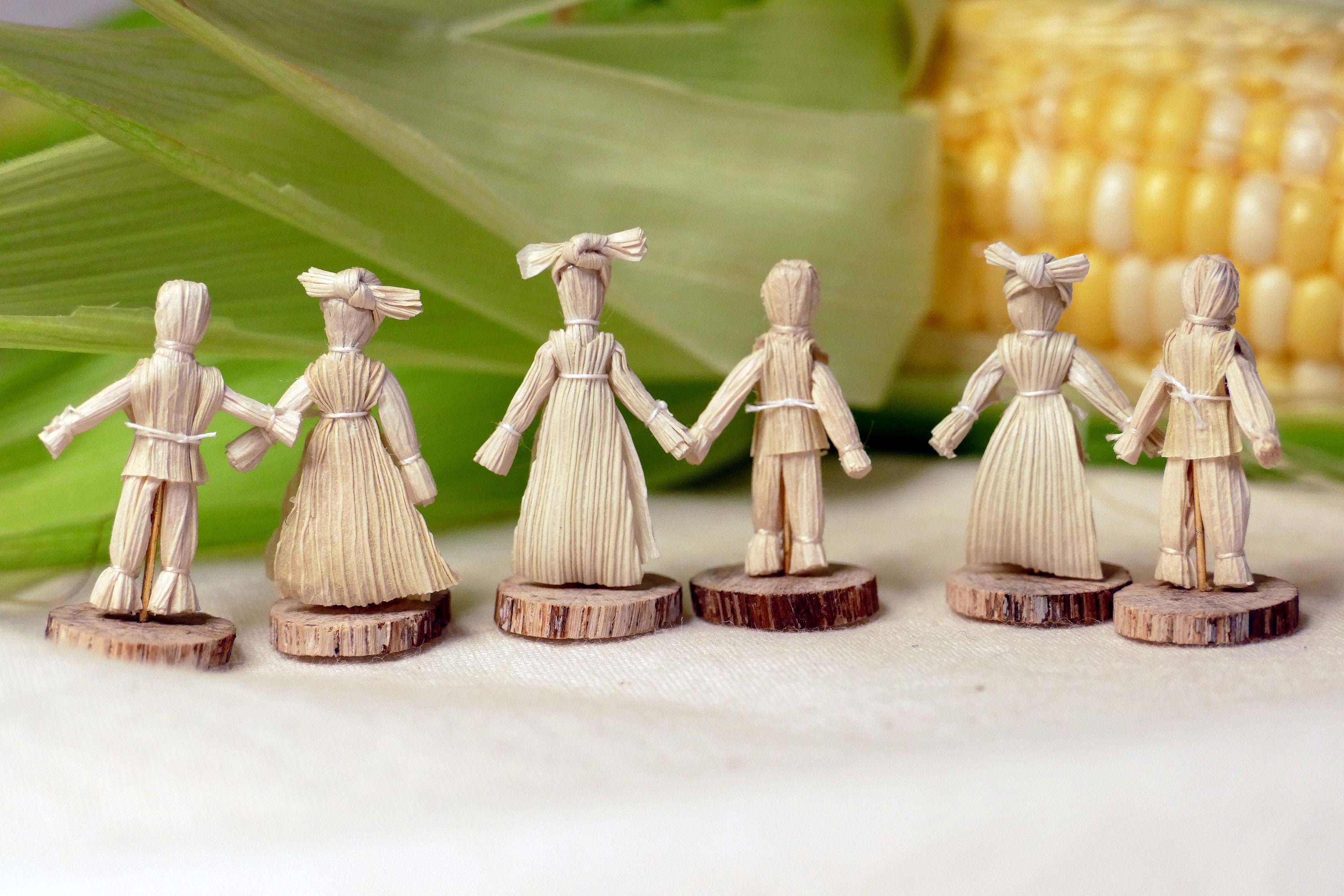 1:12 Scale Dollhouse Corn Husk Dolls