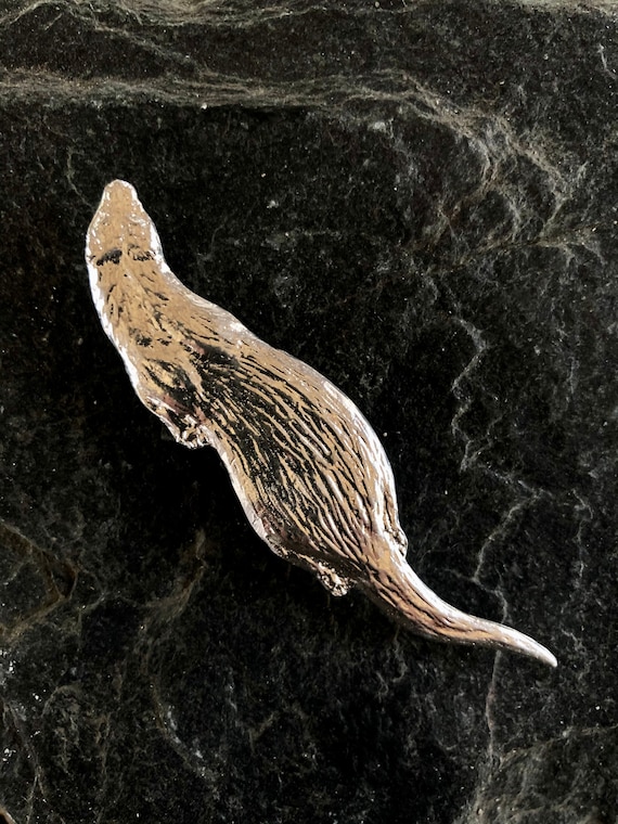 Otter brooch shop