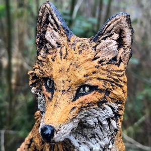 Fox sculpture in ceramic by Paul Szeiler.