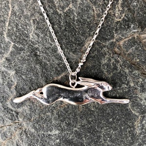 Running hare pendant necklace in silver