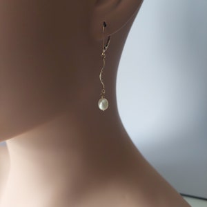 Delicate natural freshwater pearl gold fill dangle earrings, white freshwater pearl gold fill spiral earrings, everyday pearl gold earrings