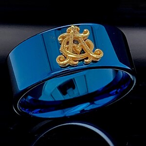 ungsten Ring, Tungsten Mens Ring, Monogram Ring, Blauwe Wolfraam Ring, Gouden Monogram Ring, Initialen Ring, Gepersonaliseerde Ring, Blauwe 10mm Ring