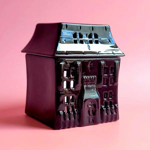 Haunted House Wax Melter//Spooky Halloween home decor//goth wax melter and oil burner//tea light wax warmer
