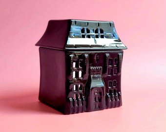 Haunted House Wax Melter//Spooky Halloween home decor//goth wax melter and oil burner//tea light wax warmer