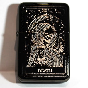 Death Tarotkaart aangepaste gegraveerde aansteker || Gepersonaliseerde aanstekercadeau voor hem en haar || Messing klapaansteker vintage design || Tarotcadeau