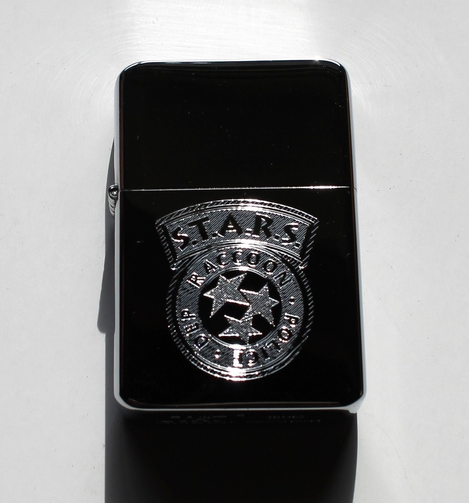 S.T.A.R.S. Raccoon City R.P.D. Brass Lighter in Silver & Gift Tin 
