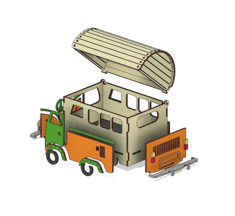 Op de afbeelding: Een houten speelgoedtruck met een afneembaar dak. De truck is groen, oranje en bruin. Het dak is beige en heeft een houtnerfpatroon.