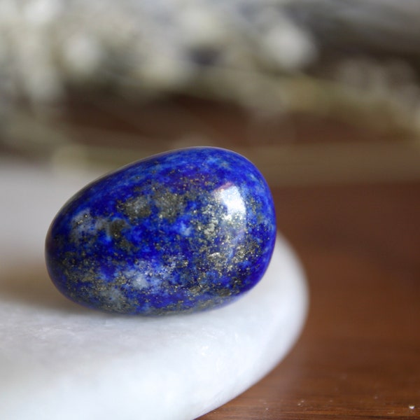 lapis lazuli roulée qualité A / lithothérapie lapis lazuli communication et confiance en soi