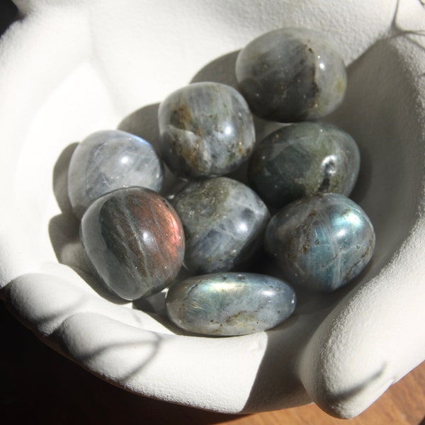 labradorite roulée qualité A- lithothérapie pierre de protection