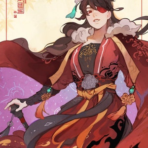 Pu&ograve; includere: Illustrazione di una persona in abito tradizionale asiatico, con una veste rossa e nera con accenti dorati. L'opera d'arte include motivi intricati, una cintura decorativa e una benda sull'occhio rossa. Lo sfondo &egrave; giallo chiaro con un bordo rosso.