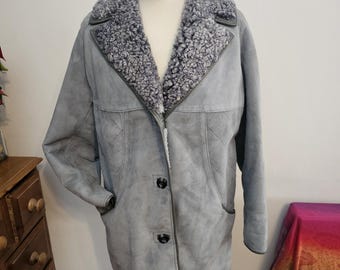Vintage 1970/80s Heatona Grey Suede Sheepskin Coat Size XL