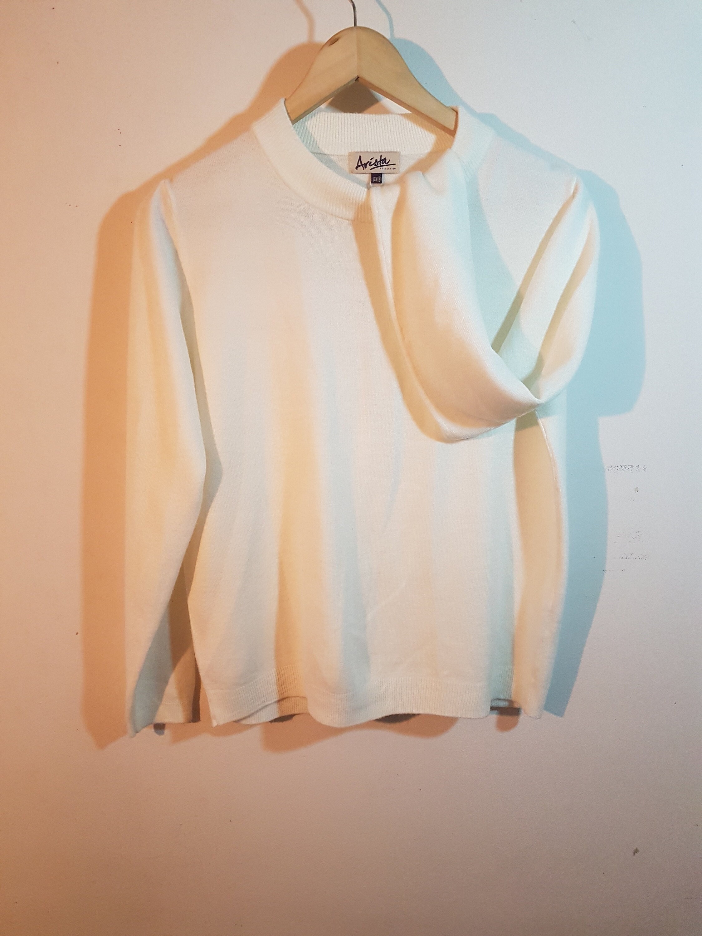 Vintage Arista Cream Soft Jumper Size 