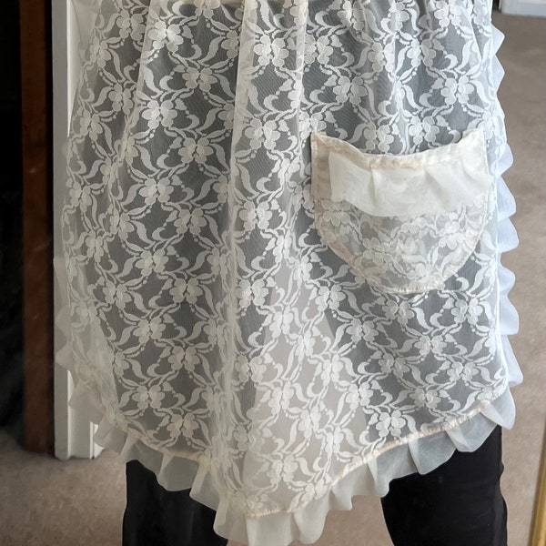 Vintage lace apron, vintage apron