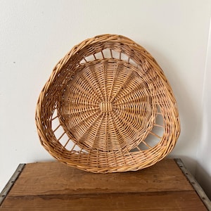 Vintage Wicker Basket Tray, vintage Basket Tray